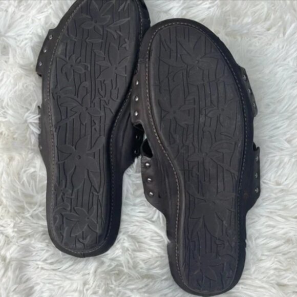 Tommy Bahama Men’s ' Leather upper Black and Green Sandals. 12 - Picture 4 of 5